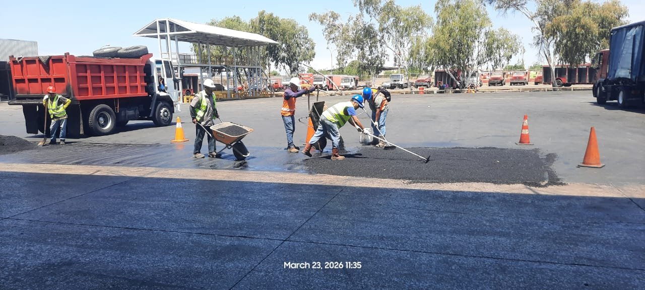 Asfaltado de estacionamiento — Coca-Cola Norte
