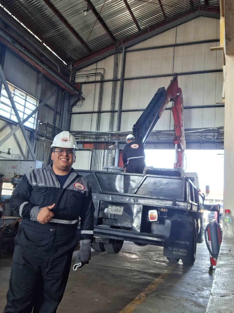 General Director Luis Acevedo supervising equipment on site
